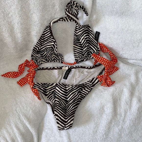 La Blanca Two Piece Swim - Picture 1 of 8